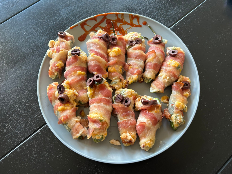 bacon-wrapped jalapeno poppers